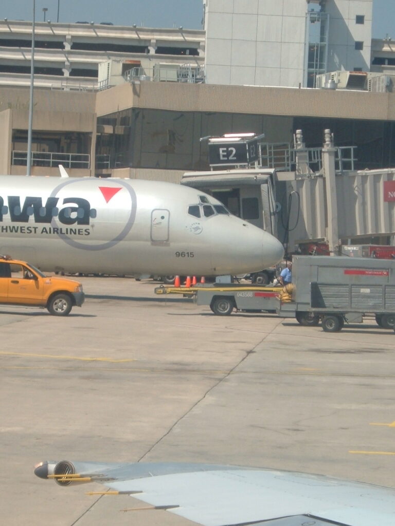 Northwest Airlines, McDonnell Douglas DC-9-30, N615NW, MSN: 47129 LN: 225 Now Scrapped