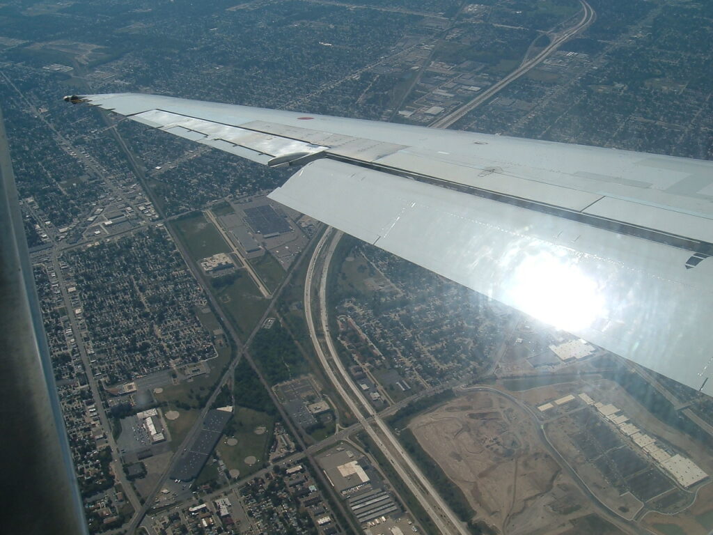 Some time after flap extension, we made the slight bank to the left yielding this dramatic photo. 