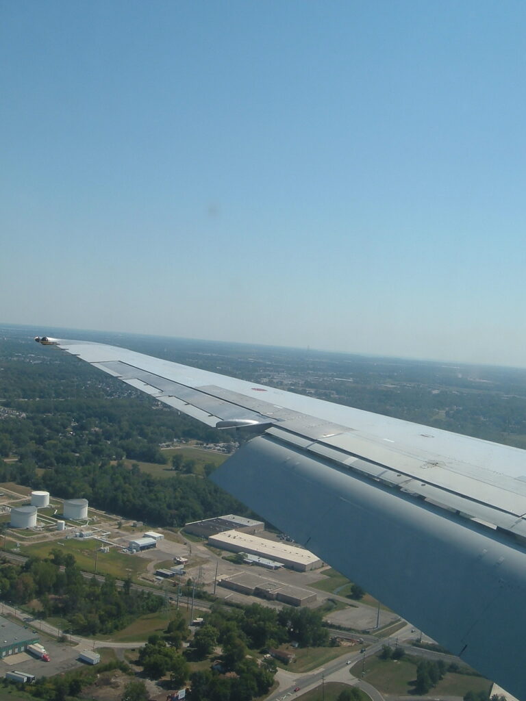 Final stages of the approach for Northwest Airlines flight 1061 to DTW from PHL