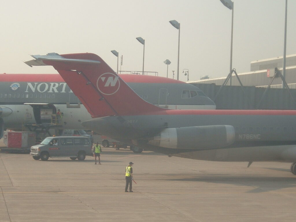 Northwest Airlines McDonnel Douglas DC-9-50 MSN: 48148, LN: 984 Now scrapped - Seen at gate in 2005.