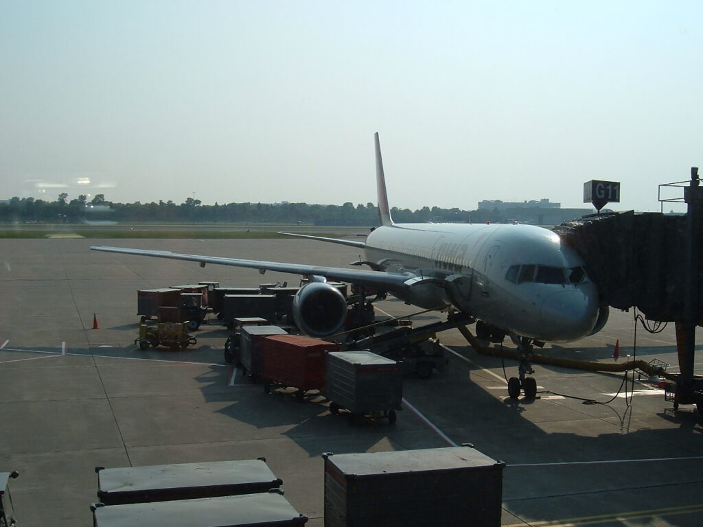 Unknown - Northwest Airlines Boeing 757-251 at Gate G11 @ Minneapolis-St. Paul.